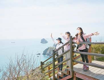 남파랑길 1코스는 신선대·UN기념공원·수정산·초량동 등 부산의 주요 명소를 포함하고 있어 볼거리가 가득하다. [사진 아이더]