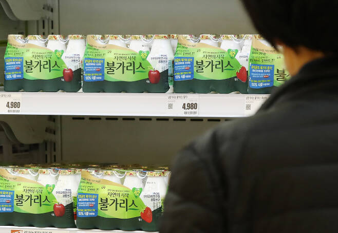 지난 14일 서울 시내 한 대형마트에서 남양유업 불가리스를  판매하고 있다. |연합뉴스