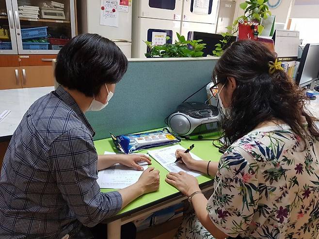 고양시(시장 이재준)는 가정·상가 등 비산업 부문의 자발적인 온실가스 감축을 유도하기 위해 온실가스 감축 진단·컨설팅 사업을 실시한다고 15일 밝혔다. / 사진제공=고양시