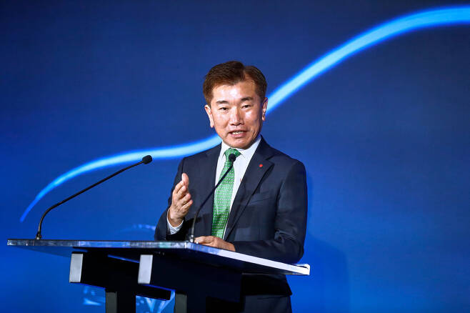 LG에너지솔루션 김종현 사장이 투자 발표 행사에서 인사말을 하고 있다(LG에너지솔루션 제공). © 뉴스1