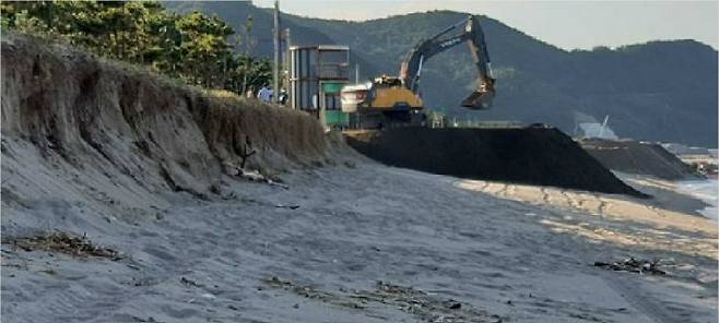 해안 침식 피해를 입은 삼척 맹방해변. 강은미 의원실 제공