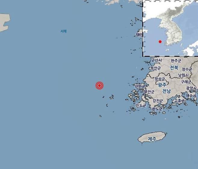 전남 신안 흑산도 북서쪽서 규모 3.7 지진 발생 (서울=연합뉴스) 19일 오후 2시 20분께 전남 신안군 흑산도 북서쪽 54km 해역에서 규모 3.7의 지진이 발생했다고 기상청이 밝혔다. 진앙은 북위 35.07도, 동경 125.08도이며 지진 발생 깊이는 15km다. 2021.4.19      [기상청 홈페이지 캡처. 재판매 및 DB 금지] photo@yna.co.kr