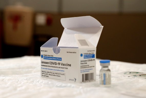 미국 제약사 존슨앤드존슨(J&J) 산하 얀센이 개발한 코로나19 백신.로이터뉴스1