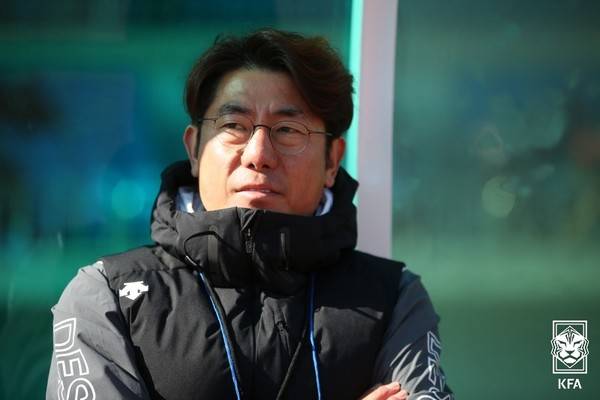 서동원 감독. 대한축구협회