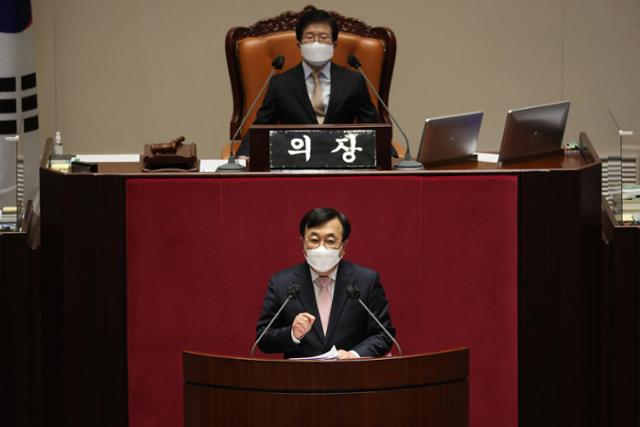 서병수 국민의힘 의원이 20일 오후 서울 여의도 국회 본회의장에서 열린 대정부질문에서 발언을 하고 있다. 뉴스1