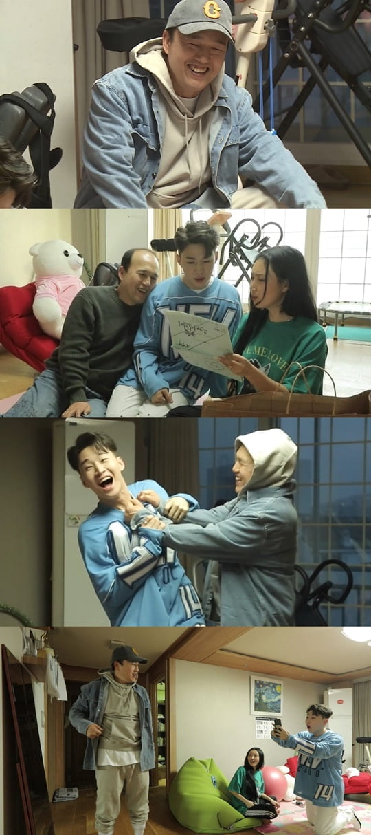Actor Kim Kwang-kyu transforms into hip-gyu with help from Hwasa and Henry LauMBC entertainment program I Live Alone (planned by Ahn Soo-young, director Huh Hang Kim Ji-woo), which will be broadcast at 11:05 p.m. today (23rd), will reveal Kim Kwang-kyu, who has been transformed into a hip-gyu by Top Model in the latest fashion style.Hwasa and Henry Lau, invited to Kim Kwang-kyus house, start the Gwanggyu House tour (?).Hwasa, who discovered the script in his study, throws a Top Model field at Acting in front of Kim Kwang-kyu, despite never having an Acting.Hwasa has shown unexpected acting skills in line with Henry Lau, who has experience in Acting, and it raises questions about how much their acting skills will be.Kim Kwang-kyu, who discovered Hwasa and Henry Lau, who exchanged silent eyes at the end of the dinner, begins to look at the two, saying, Is it a camera?Turns out Hwasa and Henry Lau have made surprises for the latest fashion style clothes and sneakers for Kim Kwang-kyus style transform.Kim Kwang-kyu focuses attention on the latest fashion style between rice planting and trend (?) by making Top Model.Kim Kwang-kyu says Daily (?) as his transform raises expectationsStylist Henry Laus neck is caught, and I wonder what happened between them.Kim Kwang-kyu, impressed by the surprise gifts of Hwasa and Henry Lau, said that he was satisfied with the Gwangjin Ihel group, a hot-flying expedition that transcended generations, saying, We are a family.Kim Kwang-kyu, who has experienced hotflies all day with the hot-people Hwasa & Henry Lau, wonders what he has in mind about hotflies.The second story of Gwangjin Yihel, a hot-flying expedition with Kim Kwang-kyu, Hwasa and Henry Lau, can be found on I Live Alone, which is broadcasted at 11:05 pm today (23rd).Photos  MBC