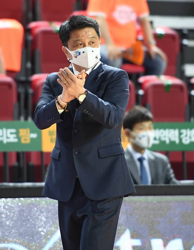 전자랜드 유도훈 감독. 사진제공=KBL