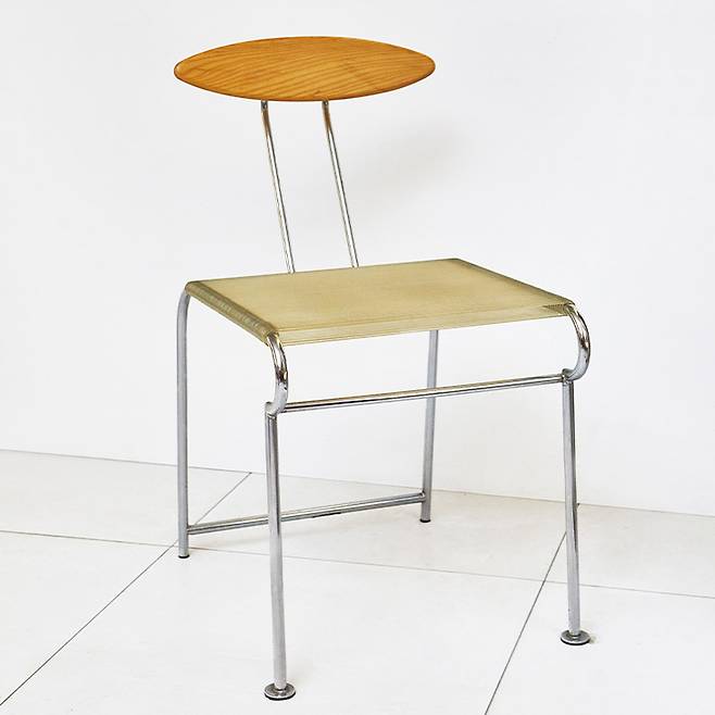 앙드레 뒤프레의 제이지 톤 코드 체어