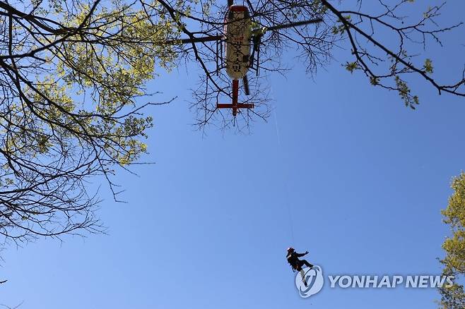 봄철 산악사고 대비 [연합뉴스 자료사진]