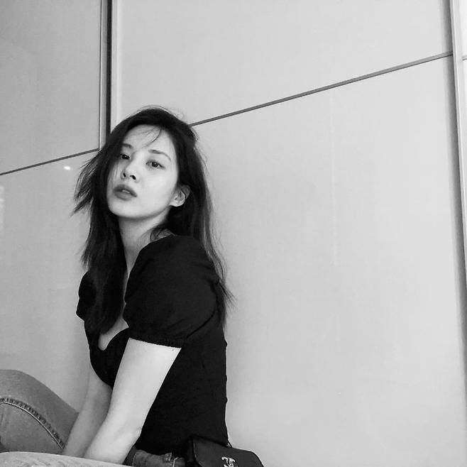 Group Girls Generation member and actor Seohyun reported the alluring current situation.Seohyun posted several photos on his Instagram account on April 26 with black heart emojis.In the open photo, Seohyun is staring at the camera with an attractive expression wearing a blouse with a shoulder and a long neckline.The colorful beauty that comes out of black and white also thrilled the fans.Actor Lee Cheong-aa, who encountered the post, commented, Even if it is black and white, it is bright.Meanwhile, Seohyun made his debut as Group Girls Generation in 2007; he has been performing in parallel since the SBS drama Devotion in 2013.Last year, he appeared on JTBCs Hello Dracula and Private Life.
