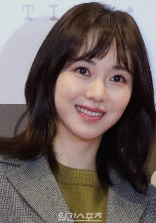 권민아