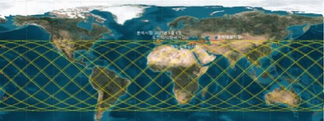 우주발사체 ‘창정-5B호’ 잔해물의 추락 예측 궤도. 과학기술정보통신부 제공