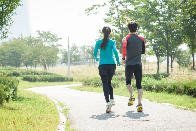 규칙적인 운동은 면역 시스템을 강화하고, 백신 항체도 더 잘 형성되도록 돕는다./사진=클립아트코리아