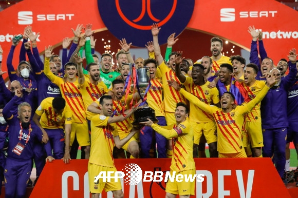 2020-2021 코파 델 레이(국왕컵) 우승을 한 FC 바르셀로나.  ⓒAFPBBNews = News1