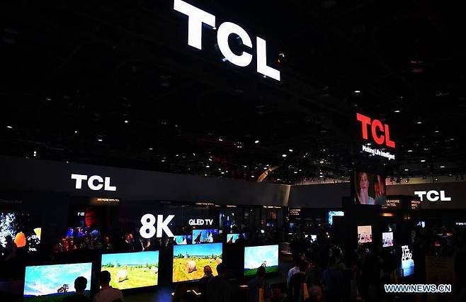 2020년 1월 미국 라스베이거스에서 열린 CES(Consumer Electronics Show)에 참가한 중국 TCL의 부스. /신화 연합뉴스