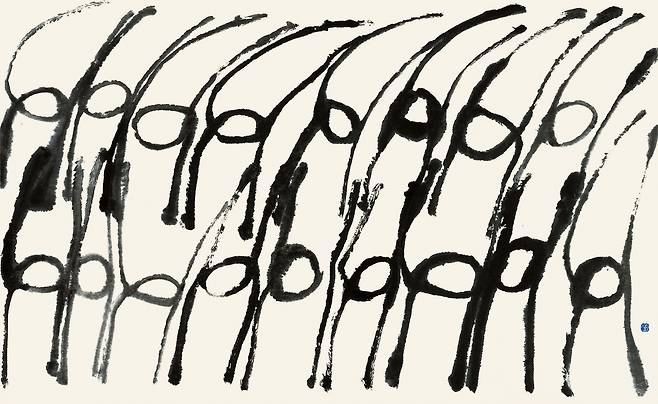 산정 서세옥, 춤추는 사람들, 1989, 닥종이에 수묵, 163.5x259cm [사진제공=성북구립미술관]