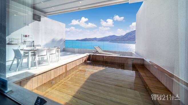 Premier Hinoki pool villa with ocean view (프리미어 히노키 풀빌라 오션뷰)