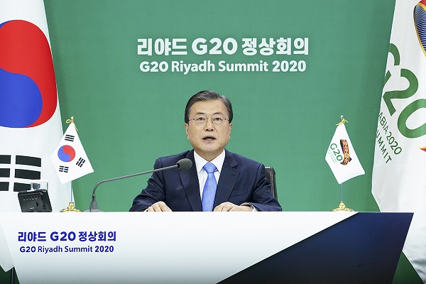 문재인 대통령이 작년 11월 21일 오후 청와대에서 G20 정상회의에 참석해 발언하고 있다. (사진=청와대)