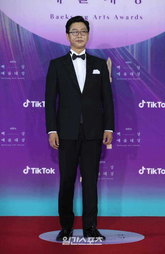 Park Wan Kyu Baeksang Arts Award For Most Popular Male In Baeksang Arts Award For Best Tv Drama First The Piper