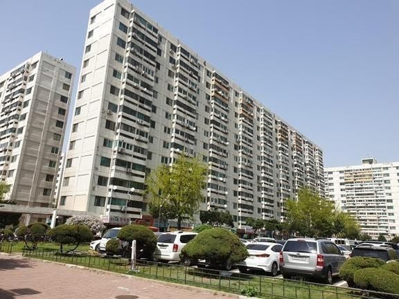 1971년 국내 첫 민간 고층 아파트로 지어진 서울 영등포구 여의도동 시범아파트 단지.
