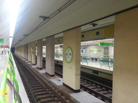 써모쉴드 페인트가 적용된 부산 지하철 2호선 동백역의 선로 / 사진=글로벌마린텍 제공
