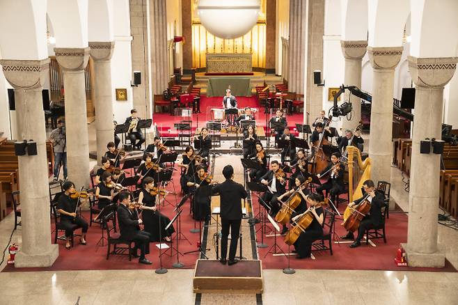 덕수궁 함녕전에서 펼쳐지는 ‘퇴근길 토크 콘서트’. 서울시립교향악단