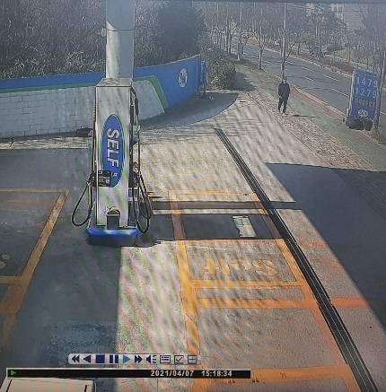 윤씨의 실종 당시 인근 주유소 CCTV 영상. / 사진 = 윤희종씨 제공