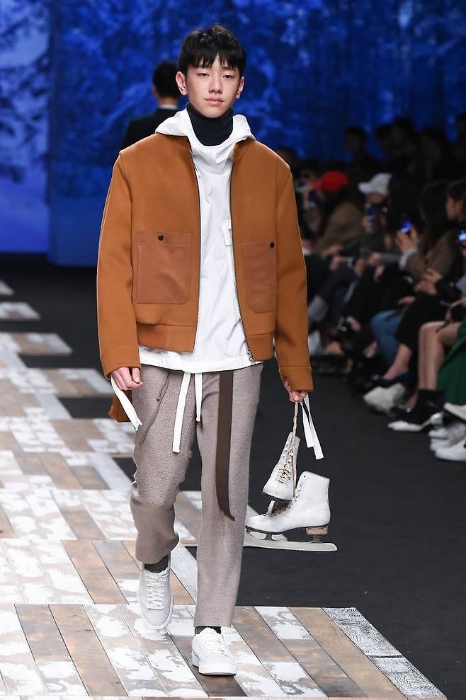 출처: 노앙 17FW