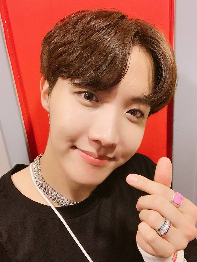 출처: 방탄소년단 트위터