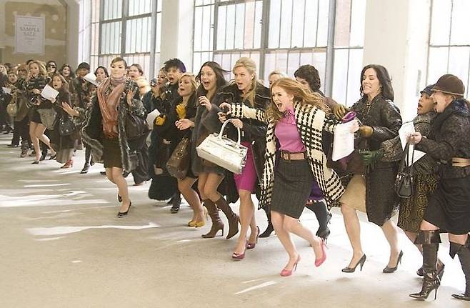 출처: * 영화 <쇼퍼홀릭> 스틸 이미지 중