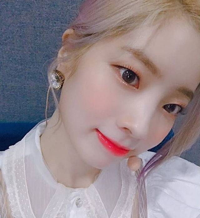 출처: 트와이스 공식 인스타그램