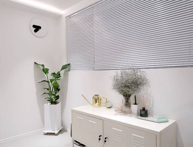 출처: <벽시계> <수납장> <블라인드> 제품정보 모아보기(▲이미지클릭)