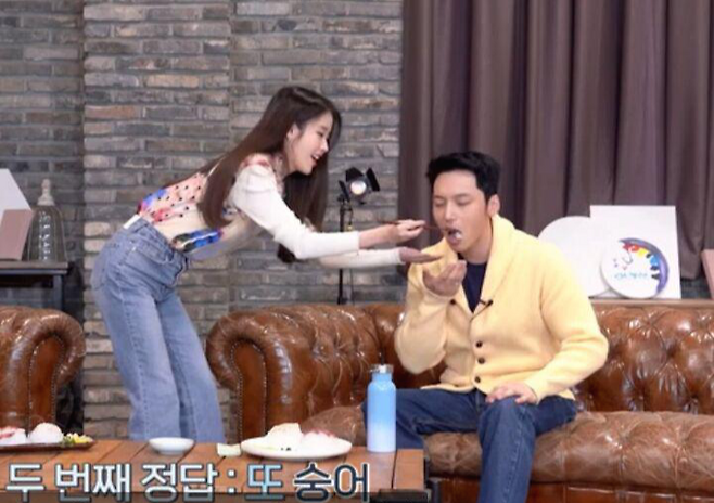 출처: 아이유의 팔레트