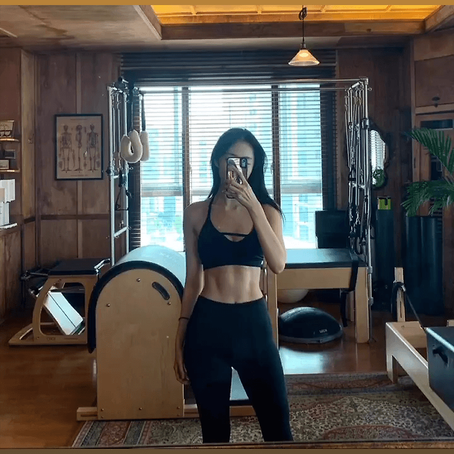 출처: 러블리즈 지수 인스타그램