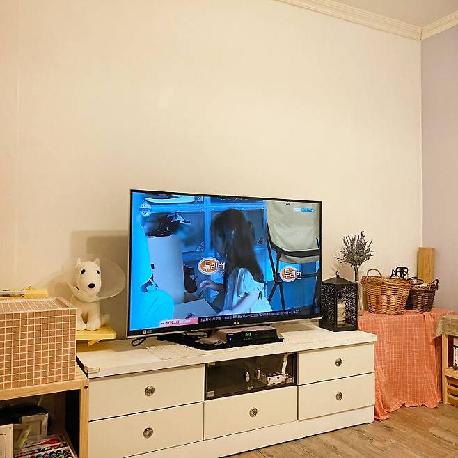 출처: 집꾸미기에서 <거실 아이템> 정보 알아보기 (▲이미지 클릭!)