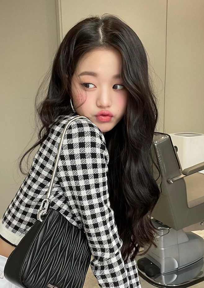 출처: 아이즈원 인스타그램