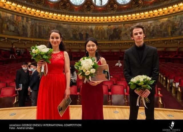 Winners of 2020/2021 George Enescu International Competition’s piano discipline. From left: Adela Liculescu from Rumania, Park Yeon-min from Korea and Marcin Wieczorek from Poland (George Enescu International Competition)