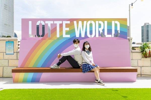 워너비 백설공주의 성 레터링 체어 포토존