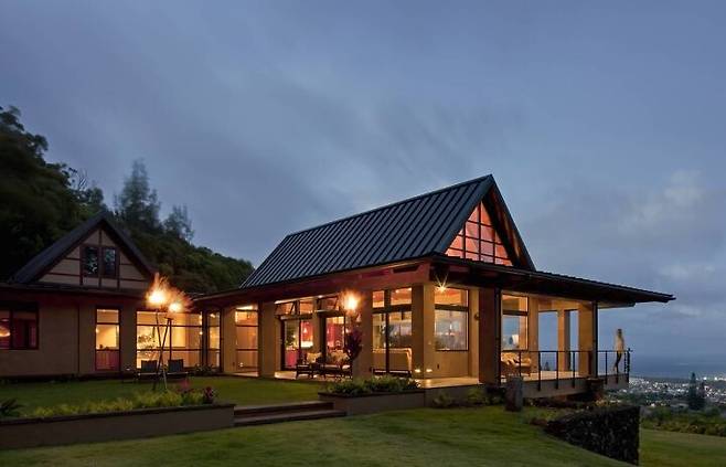 출처: houzz.com/ Hawaii Wing house