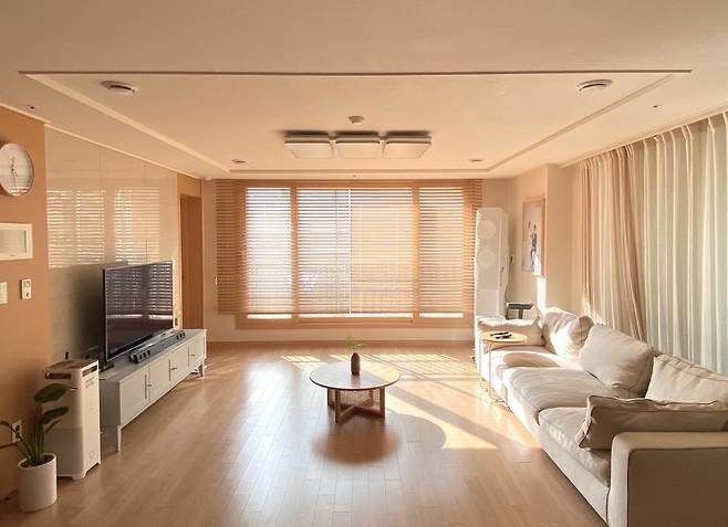 출처: <우드블라인드><소파> 등 제품정보 모아보기(▲이미지클릭)