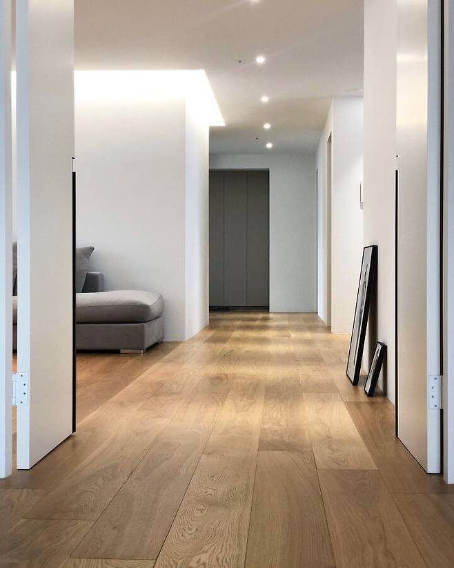 출처: 오늘의집 온라인 집들이 보러가기 (▲ 이미지 클릭)