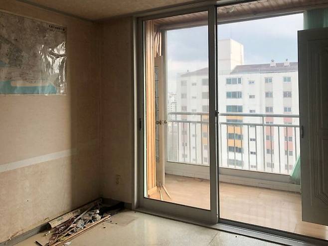 출처: 오늘의집 온라인 집들이 보러가기 (▲ 이미지 클릭)