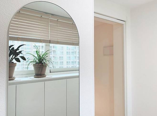 출처: 오늘의집 온라인 집들이 보러가기 (▲ 이미지 클릭)