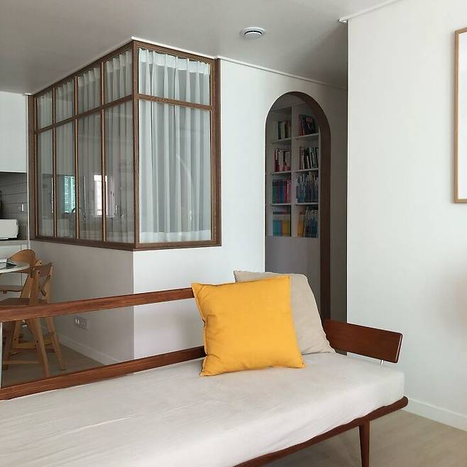 출처: 오늘의집 온라인 집들이 보러가기 (▲ 이미지 클릭)