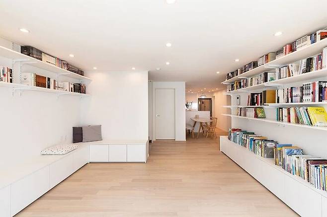 출처: 오늘의집에서 전문가 인테리어보기 (▲ 이미지 클릭)