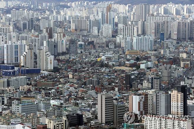 서울 시내 아파트와 주택 단지 전경 [연합뉴스 자료사진]