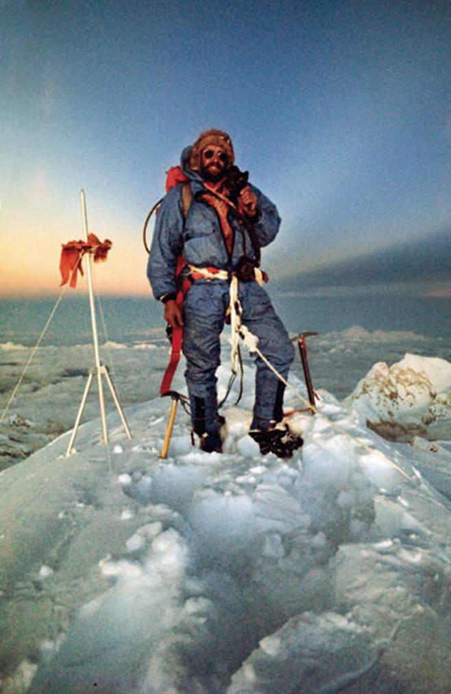 1975년 남서벽 신 루트를 개척하고 에베레스트 정상에 선 더그 스코트.