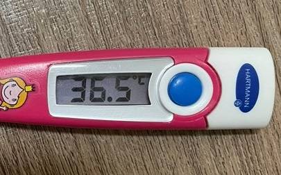 접종 당일 저녁에 측정한 체온. 오한이 있었으나 체온은 정상이었다./사진=헬스조선DB