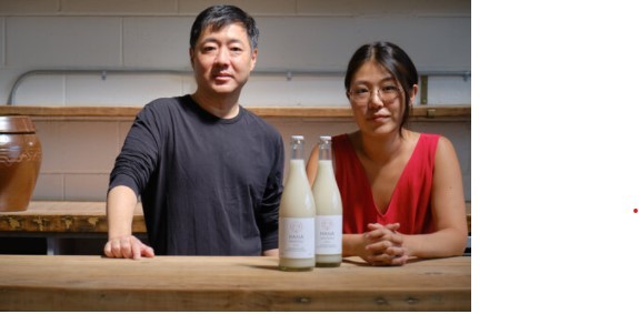 Hana Makgeolli founder and brewer Alice Jun (right) and managing partner John Limb (Hana Makgeolli)