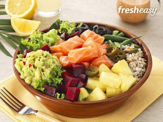 Salmon salad by meal kit start-up Fresheasy. [FRESHEASY]